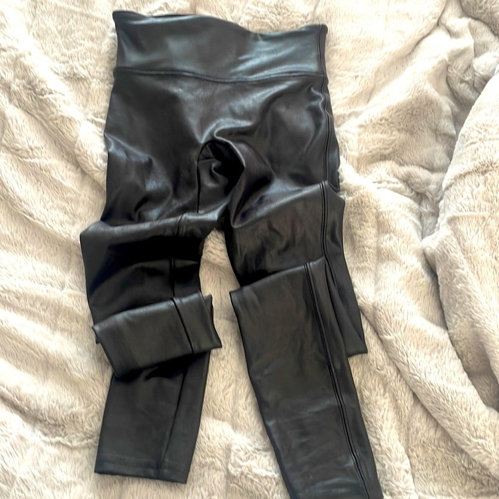 Spanx, faux leather leggings - Picture 2 of 3